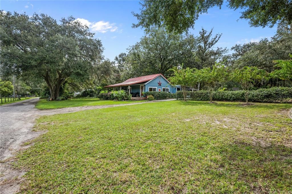 Image 30 of property listing at 3424 SHERERTZ ROAD, Lakeland, FL 33810
