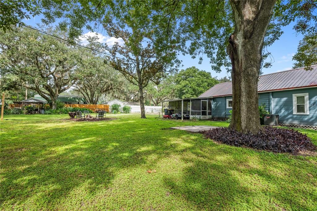 Image 35 of property listing at 3424 SHERERTZ ROAD, Lakeland, FL 33810