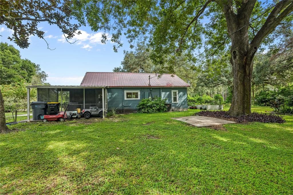 Image 37 of property listing at 3424 SHERERTZ ROAD, Lakeland, FL 33810