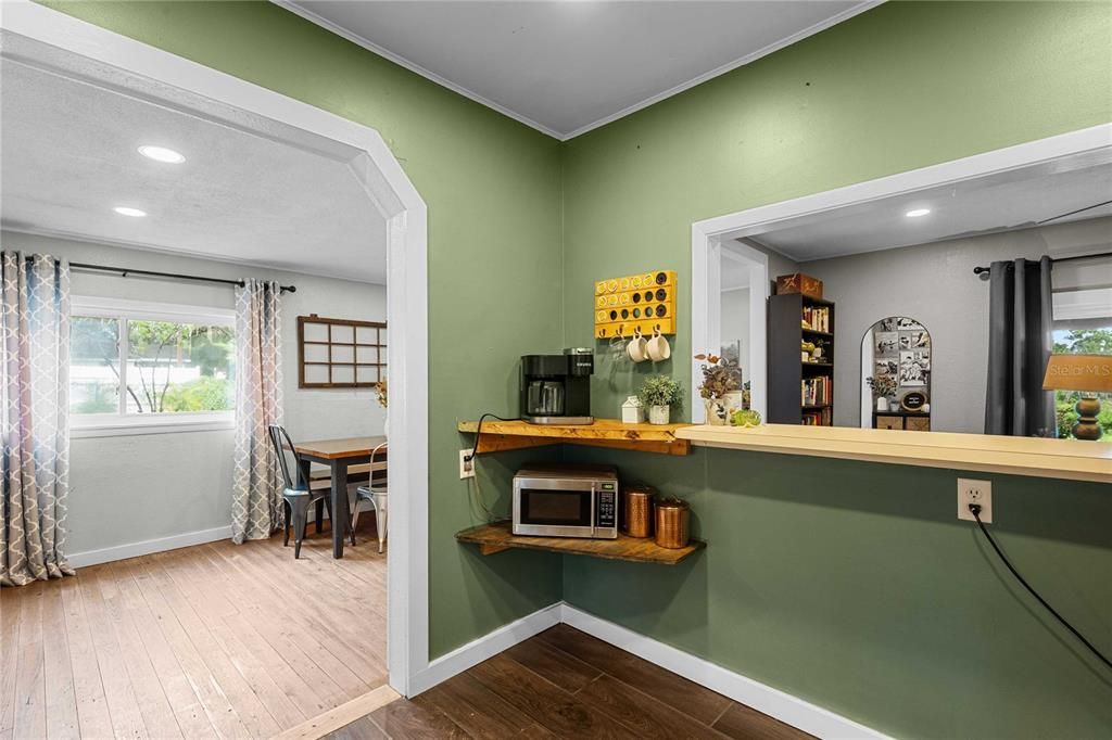 Image 7 of property listing at 3424 SHERERTZ ROAD, Lakeland, FL 33810