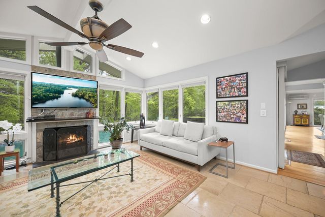 7104 OAK FOREST LN, Bethesda, MD 20817