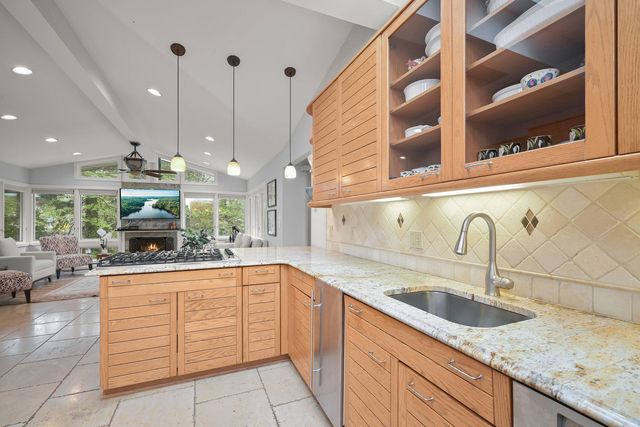7104 OAK FOREST LN, Bethesda, MD 20817