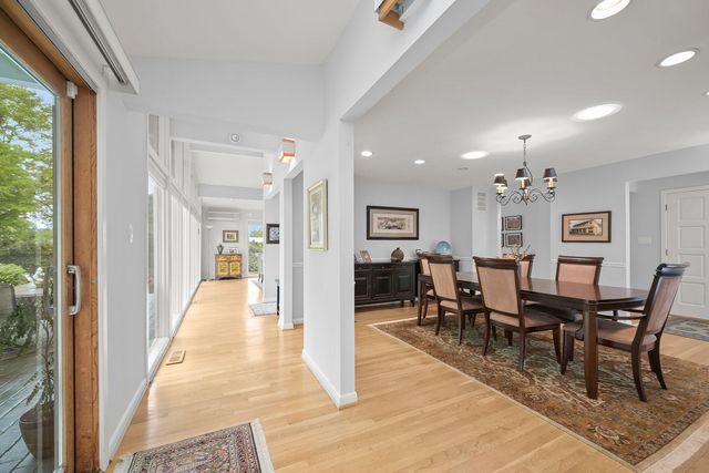 7104 OAK FOREST LN, Bethesda, MD 20817