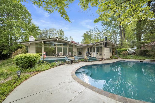 7104 OAK FOREST LN, Bethesda, MD 20817