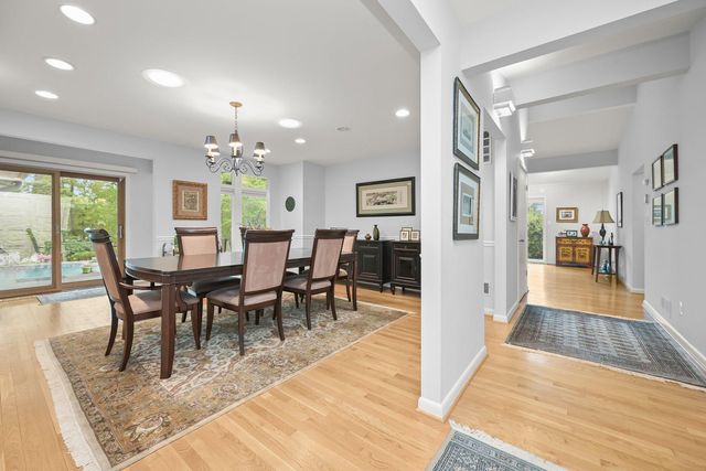 7104 OAK FOREST LN, Bethesda, MD 20817