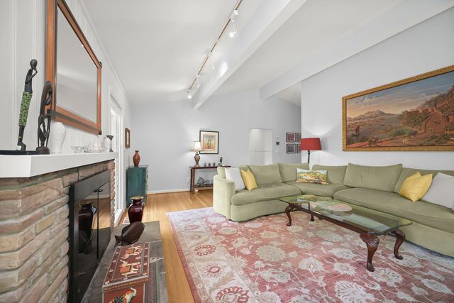 7104 OAK FOREST LN, Bethesda, MD 20817
