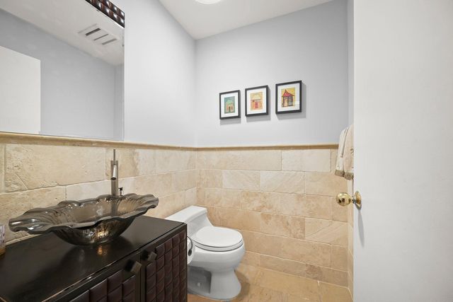 7104 OAK FOREST LN, Bethesda, MD 20817