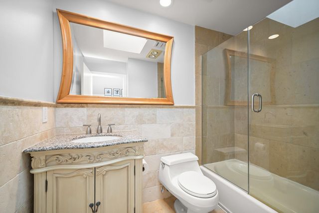 7104 OAK FOREST LN, Bethesda, MD 20817