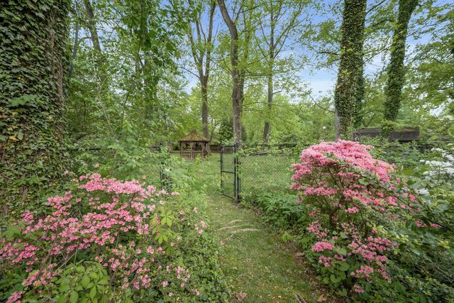 7104 OAK FOREST LN, Bethesda, MD 20817
