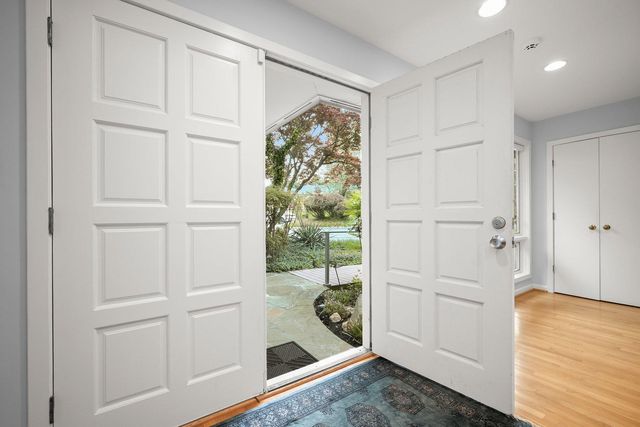 7104 OAK FOREST LN, Bethesda, MD 20817