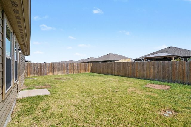 1425 Waverley Drive, Greenville, TX 75402