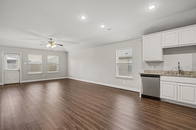 1425 Waverley Drive, Greenville, TX 75402