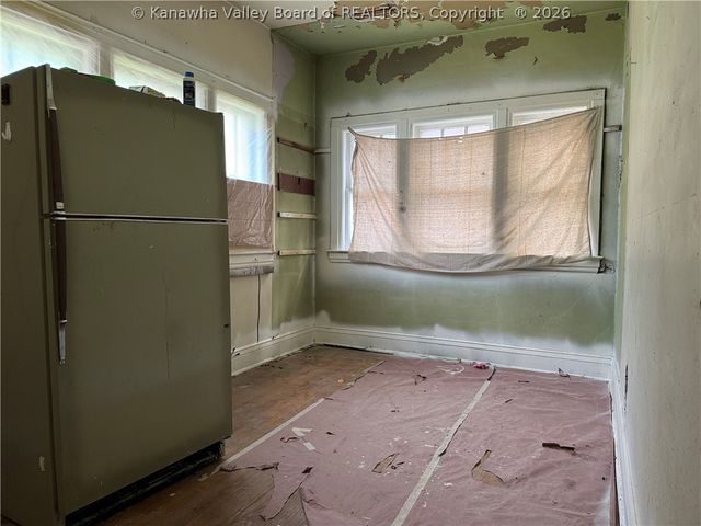 2320 Washington Street E, Charleston, WV 25311