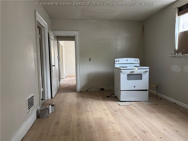 2320 Washington Street E, Charleston, WV 25311