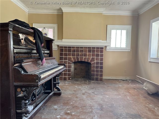 2320 Washington Street E, Charleston, WV 25311