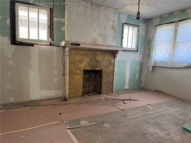 2320 Washington Street E, Charleston, WV 25311