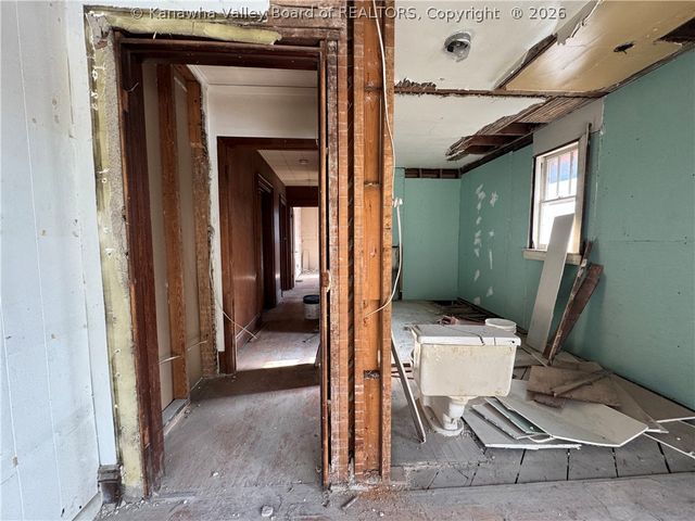 2320 Washington Street E, Charleston, WV 25311