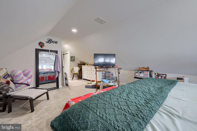 1500 WOGAN RD, York, PA 17404