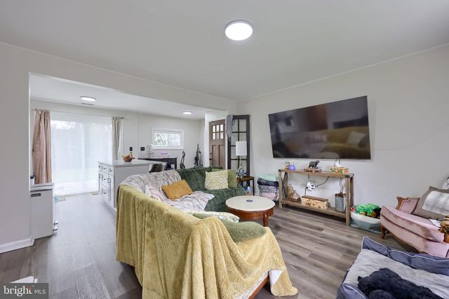 1500 WOGAN RD, York, PA 17404