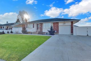 14 Lisa Drive, Deer Park, NY 11729