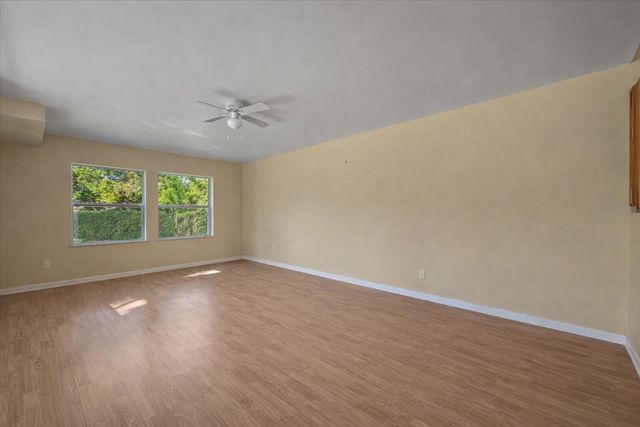 1945 Stratford Way, West Palm Beach, FL 33409