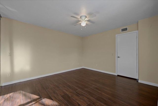 1945 Stratford Way, West Palm Beach, FL 33409