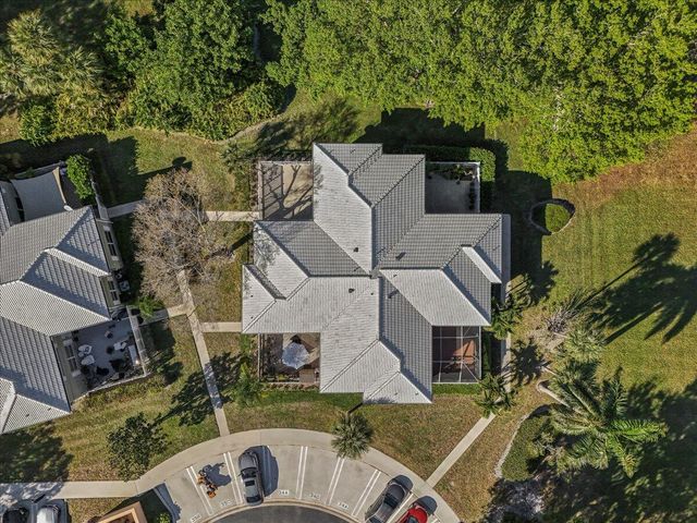 1945 Stratford Way, West Palm Beach, FL 33409