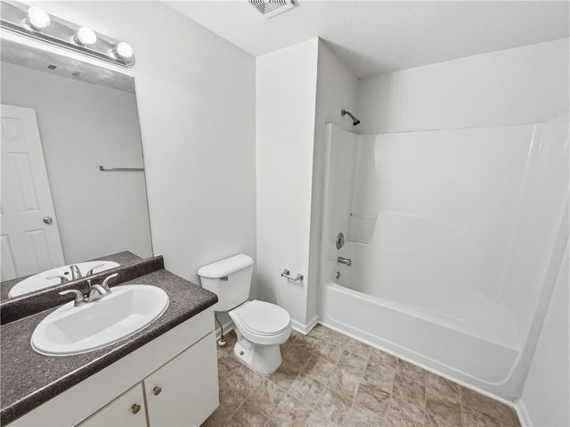 836 Tara Bend, Hampton, GA 30228