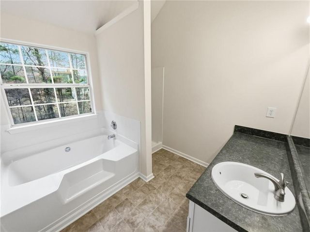 836 Tara Bend, Hampton, GA 30228