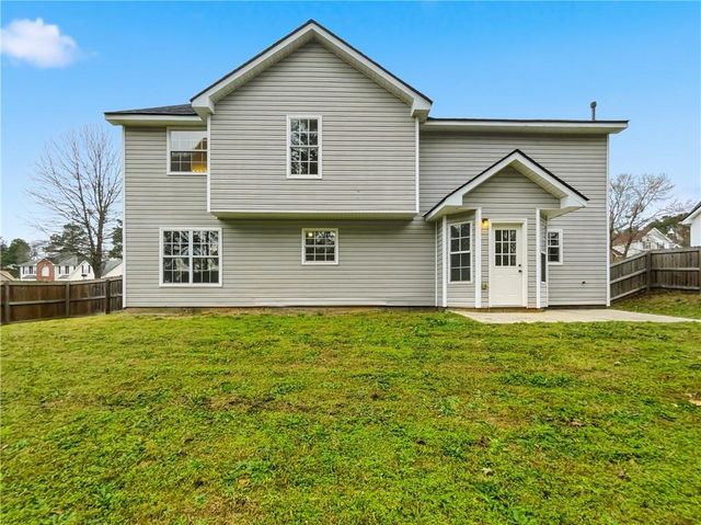 836 Tara Bend, Hampton, GA 30228