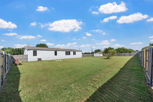 100 Marble Falls Court, West, TX 76691