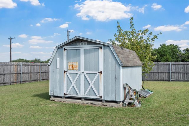 100 Marble Falls Court, West, TX 76691