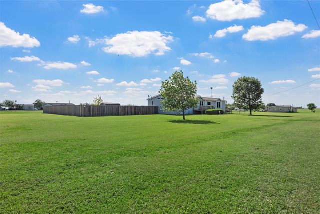 100 Marble Falls Court, West, TX 76691