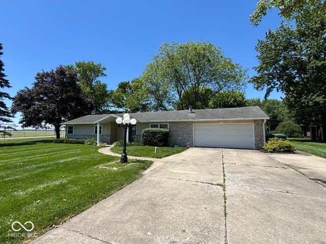 7301 N Walnut Street, Muncie, IN 47303