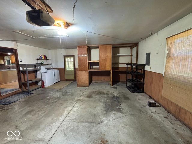 7301 N Walnut Street, Muncie, IN 47303