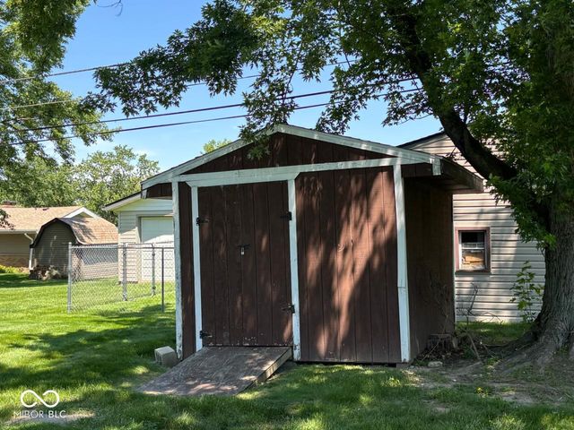 7301 N Walnut Street, Muncie, IN 47303
