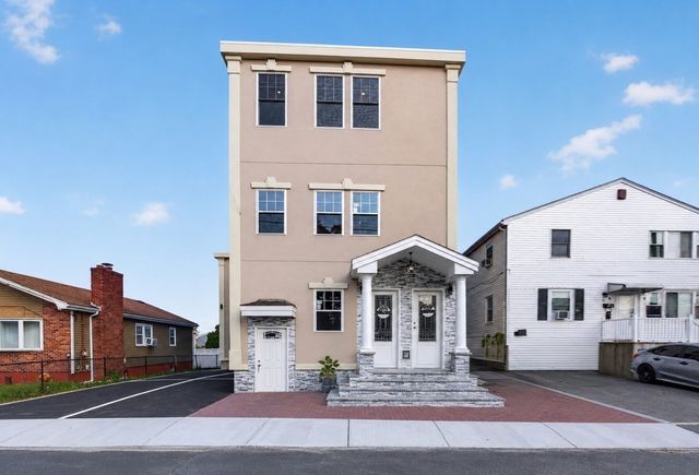 59 Larkin St 1, Revere, MA 02151