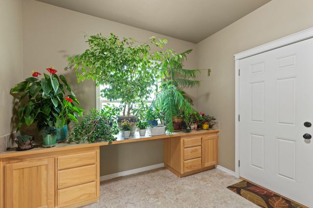 7009 N Lynden Ln, Otis Orchards, WA 99027