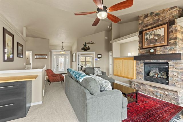 7009 N Lynden Ln, Otis Orchards, WA 99027