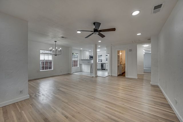 4728 Houghton Avenue, Fort Worth, TX 76107