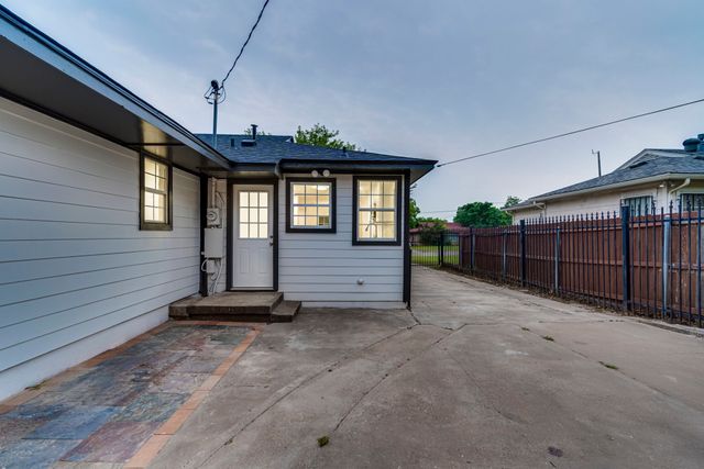 4728 Houghton Avenue, Fort Worth, TX 76107