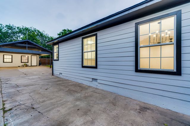 4728 Houghton Avenue, Fort Worth, TX 76107