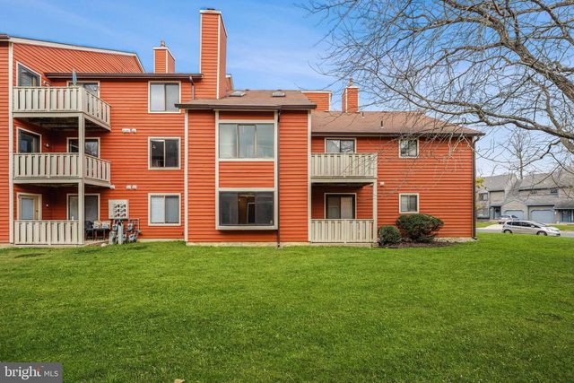 2702 SUSSEX CT, Mount Laurel, NJ 08054