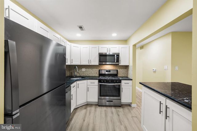 2702 SUSSEX CT, Mount Laurel, NJ 08054