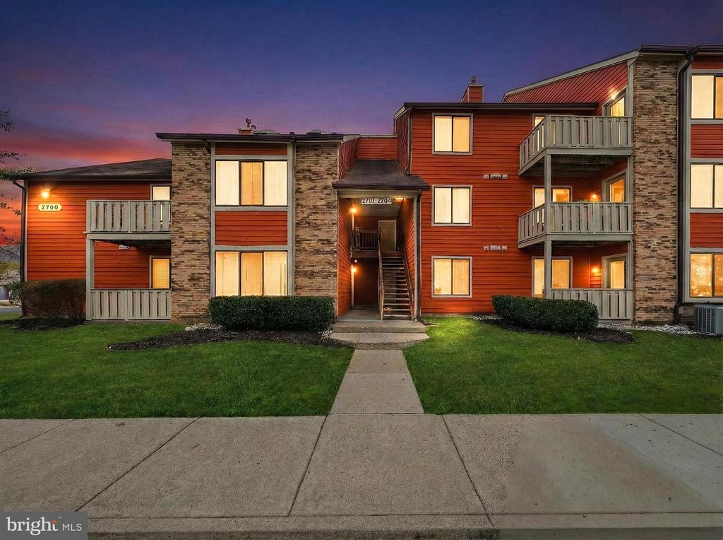 2702 SUSSEX CT, Mount Laurel, NJ 08054