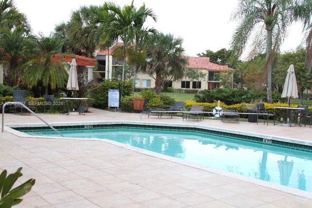 10725 Cleary Boulevard 211, Plantation, FL 33324