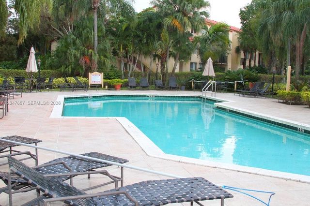 10725 Cleary Boulevard 211, Plantation, FL 33324