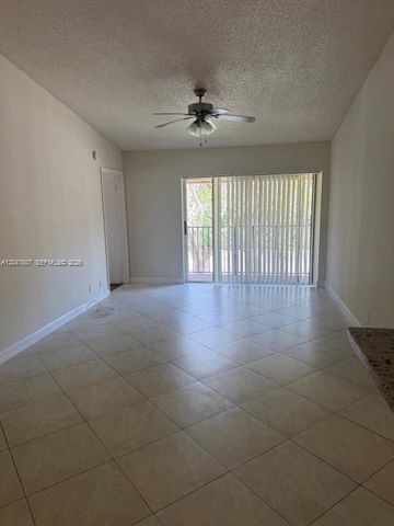 10725 Cleary Boulevard 211, Plantation, FL 33324
