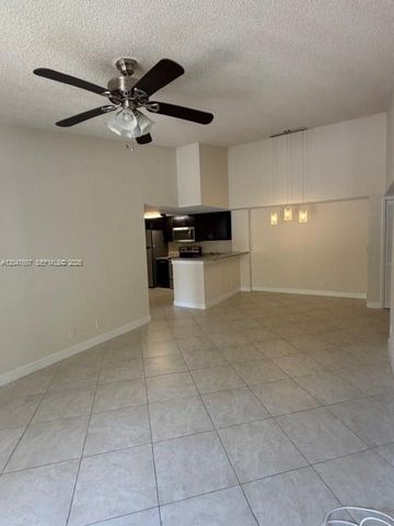 10725 Cleary Boulevard 211, Plantation, FL 33324