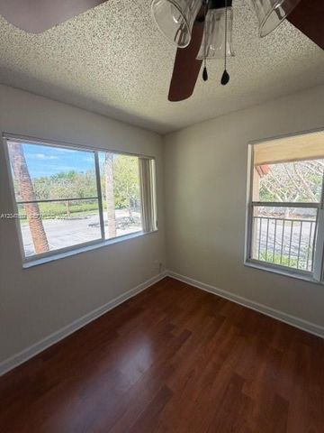 10725 Cleary Boulevard 211, Plantation, FL 33324
